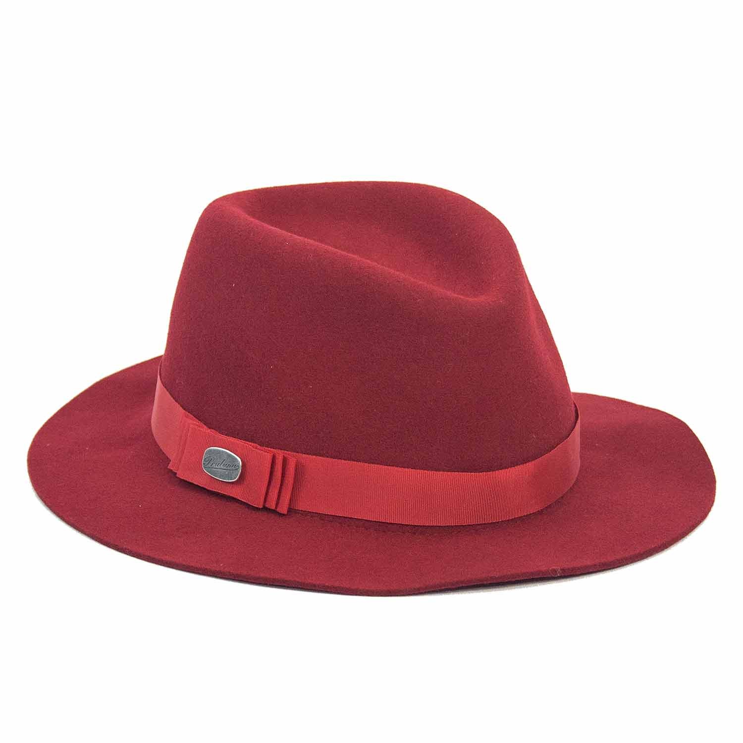 Chapéu vermelho feminino